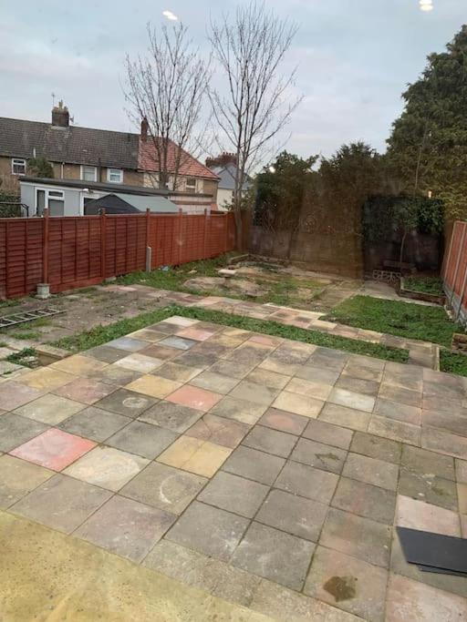 Beautiful 5Bedroom Hse-Contractor/Family/Corporate Dartford Esterno foto