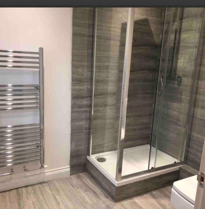 Beautiful 5Bedroom Hse-Contractor/Family/Corporate Dartford Esterno foto